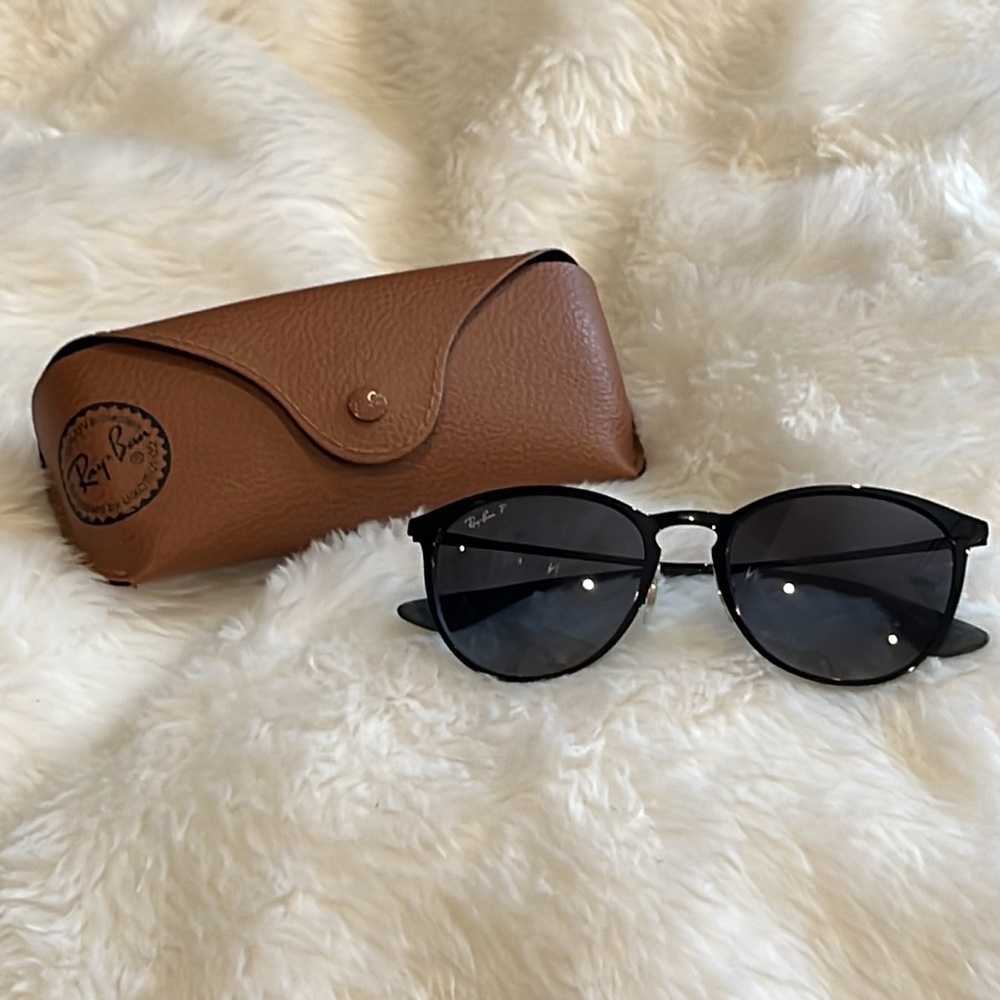Black Polarized Ray-Ban Sunglasses